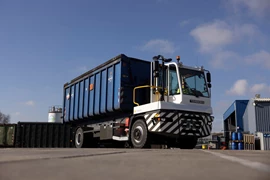 Terberg start productie YT223CC Container Carrier